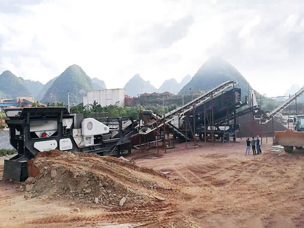 山東客戶移動(dòng)制砂機(jī)現(xiàn)場(chǎng) 山東客戶移動(dòng)制砂機(jī)現(xiàn)場(chǎng)